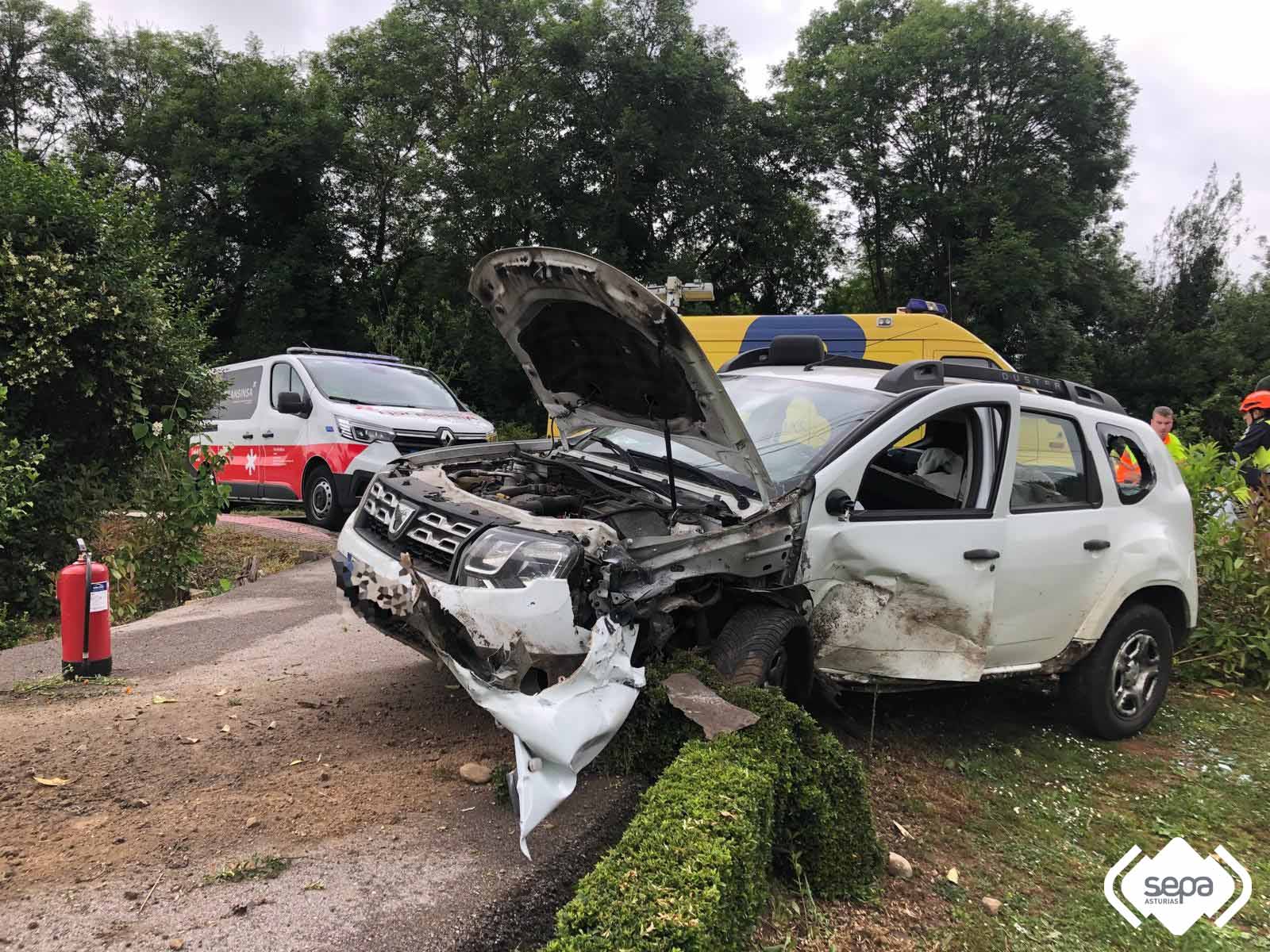 El coche accidentado en Corvera.