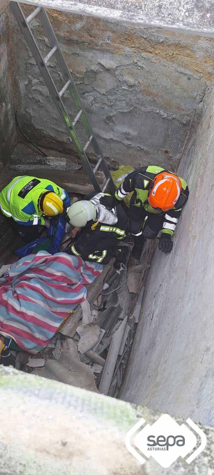 Bomberos en El Franco.